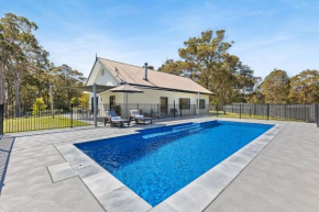 Bush Retreat With Private Pool, Narooma